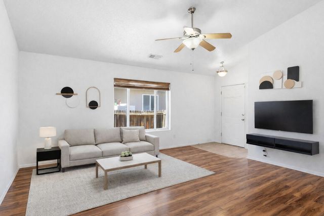 1176 Harrison Road, Santa Fe, NM 87507