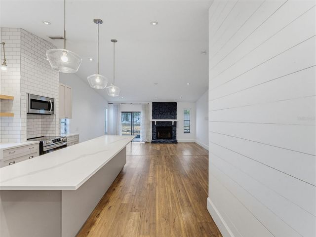 1112 E LEMON STREET, Tarpon Springs, FL 34689