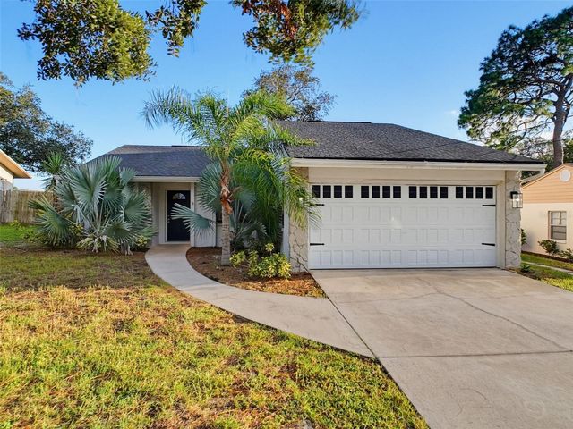 1112 E LEMON STREET, Tarpon Springs, FL 34689