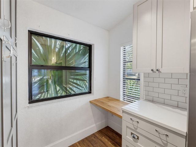 1112 E LEMON STREET, Tarpon Springs, FL 34689