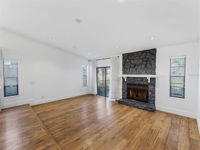 1112 E LEMON STREET, Tarpon Springs, FL 34689