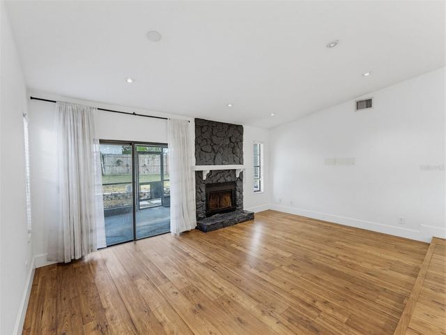 1112 E LEMON STREET, Tarpon Springs, FL 34689