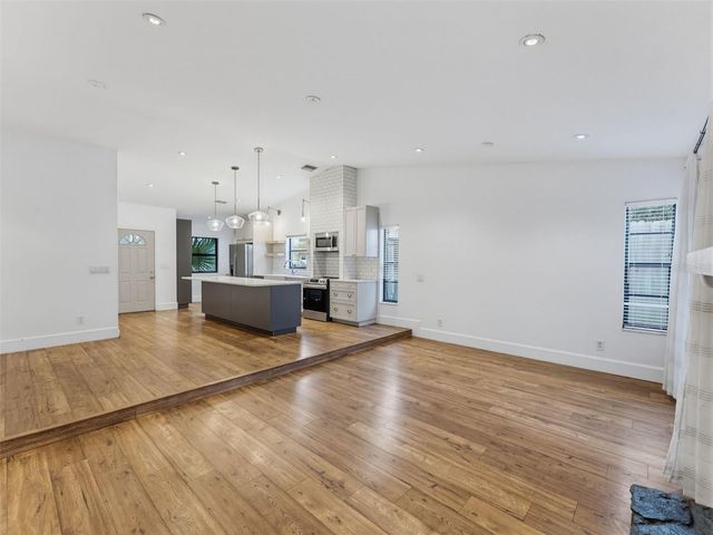 1112 E LEMON STREET, Tarpon Springs, FL 34689
