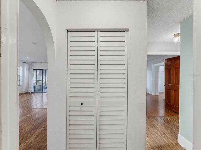 1112 E LEMON STREET, Tarpon Springs, FL 34689