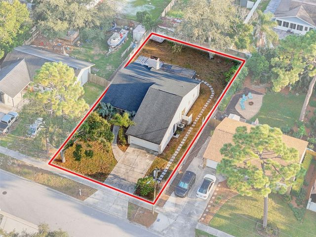 1112 E LEMON STREET, Tarpon Springs, FL 34689