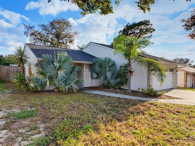 1112 E LEMON STREET, Tarpon Springs, FL 34689