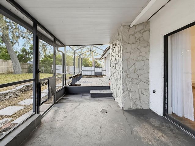 1112 E LEMON STREET, Tarpon Springs, FL 34689