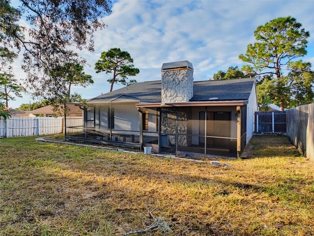 1112 E LEMON STREET, Tarpon Springs, FL 34689