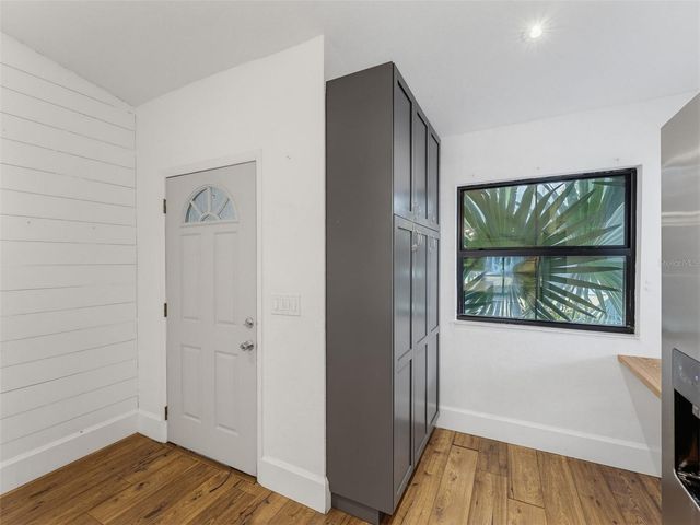 1112 E LEMON STREET, Tarpon Springs, FL 34689