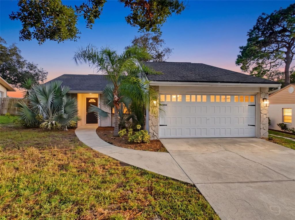 1112 E LEMON STREET, Tarpon Springs, FL 34689
