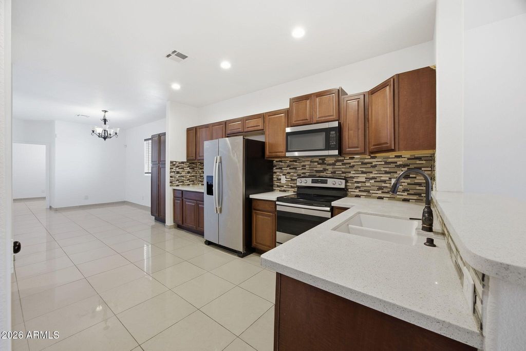 420 S 4TH Street, Avondale, AZ 85323 — photo 2