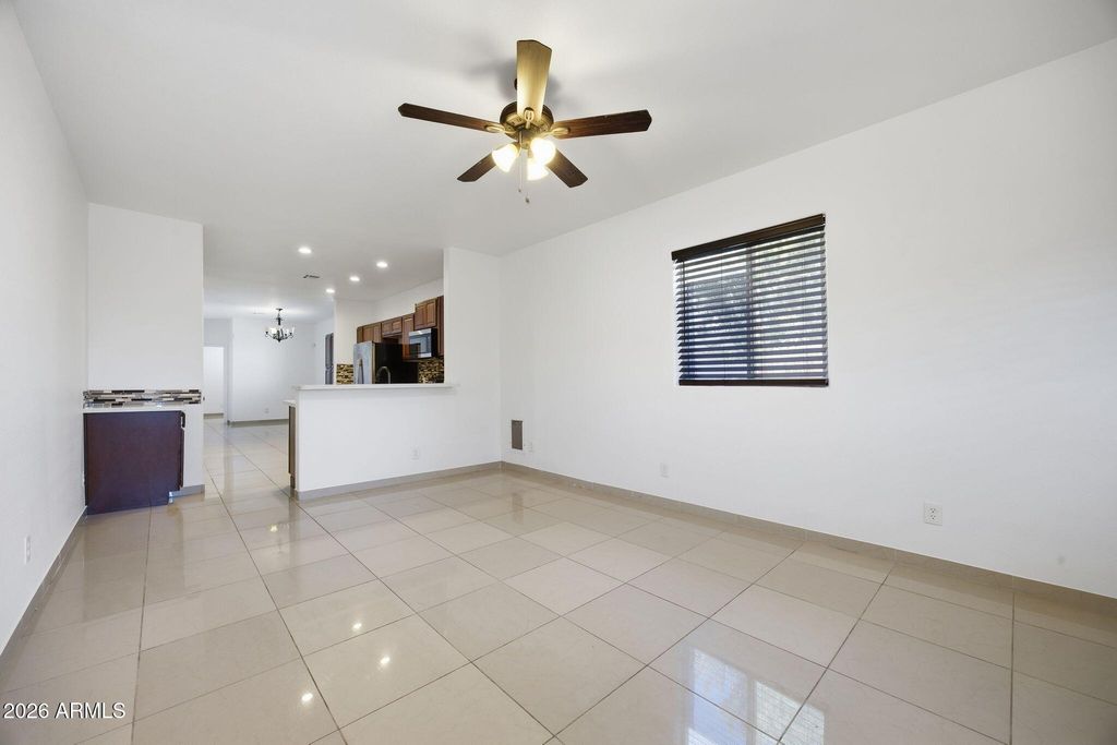 420 S 4TH Street, Avondale, AZ 85323 — photo 3