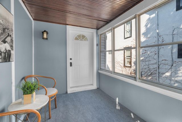 673 Jessamine Avenue E, Saint Paul, MN 55106