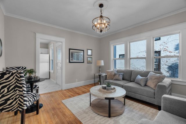 673 Jessamine Avenue E, Saint Paul, MN 55106