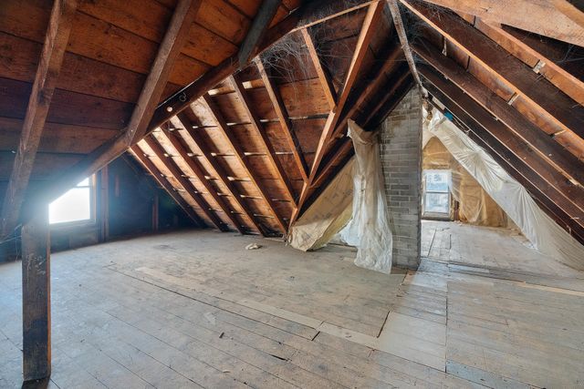 673 Jessamine Avenue E, Saint Paul, MN 55106