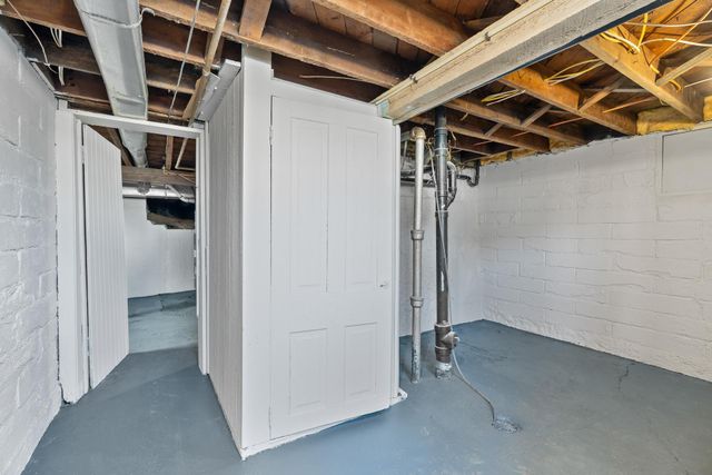 673 Jessamine Avenue E, Saint Paul, MN 55106