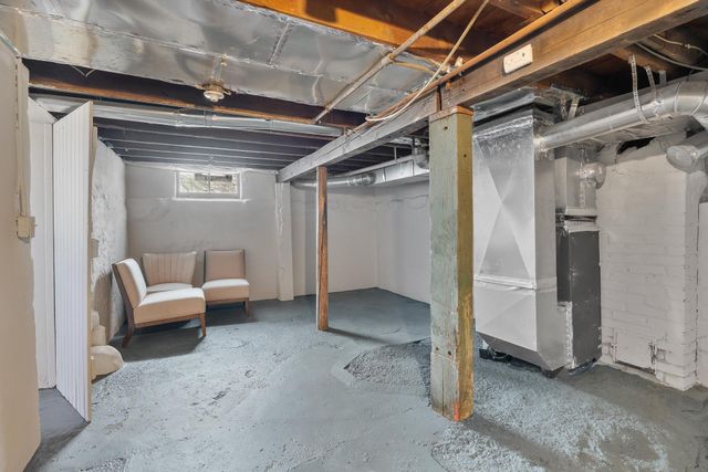 673 Jessamine Avenue E, Saint Paul, MN 55106