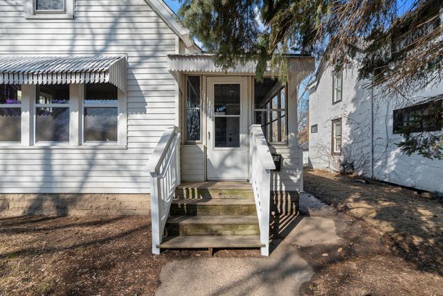 673 Jessamine Avenue E, Saint Paul, MN 55106