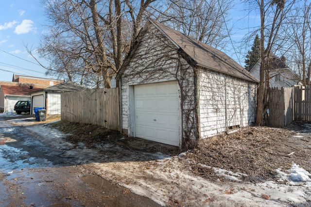 673 Jessamine Avenue E, Saint Paul, MN 55106