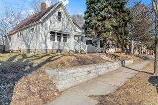 673 Jessamine Avenue E, Saint Paul, MN 55106