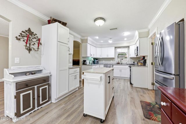 13813 PLEASANTVIEW Drive N, Jacksonville, FL 32225