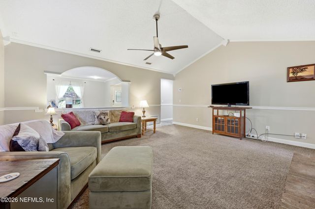 13813 PLEASANTVIEW Drive N, Jacksonville, FL 32225