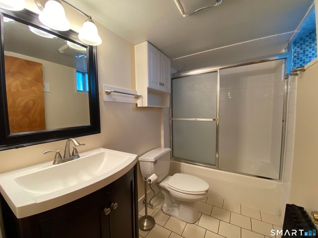 239 Edwards Street LL, New Haven, CT 06511