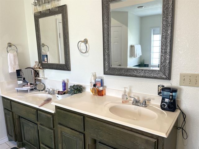 448 Audra Circle, Rhome, TX 76078