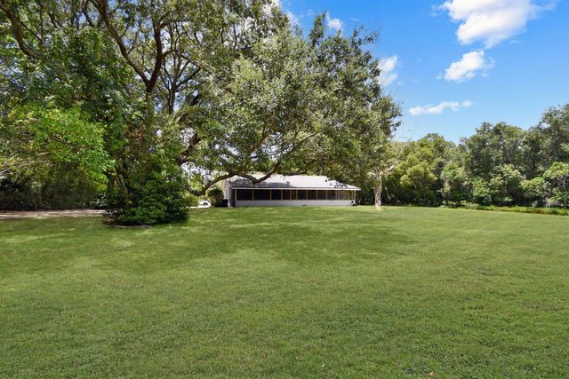 2706 Old Moultrie Rd, St Augustine, FL 32086