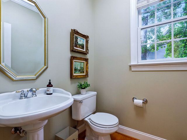 409 Crossway Lane, Holly Springs, NC 27540