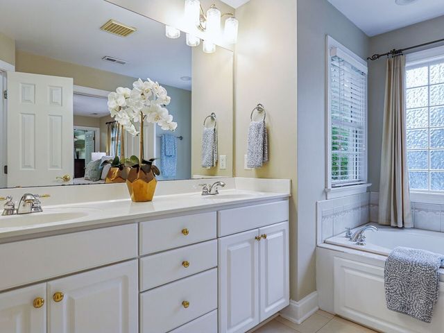 409 Crossway Lane, Holly Springs, NC 27540