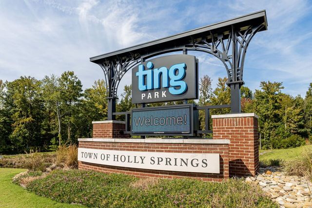 409 Crossway Lane, Holly Springs, NC 27540