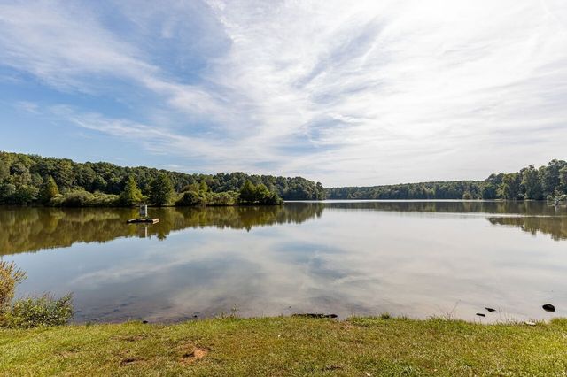 409 Crossway Lane, Holly Springs, NC 27540