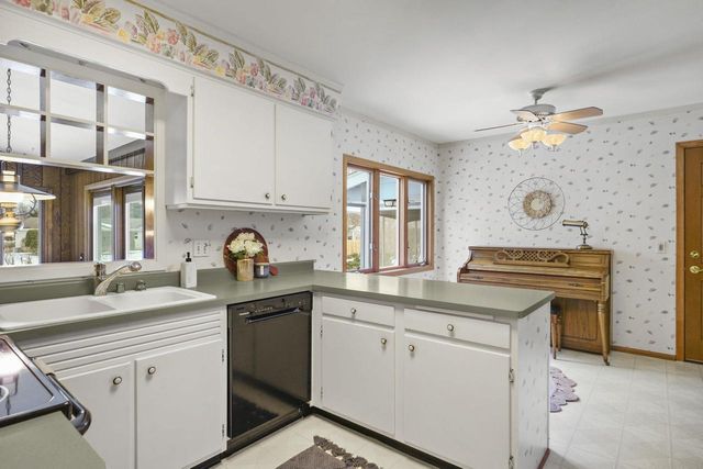 2217 Westbrook Lane, Madison, WI 53711