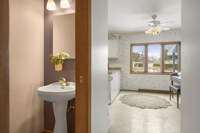 2217 Westbrook Lane, Madison, WI 53711