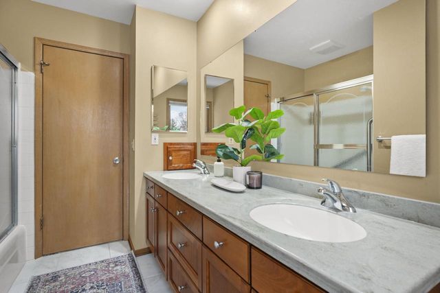 2217 Westbrook Lane, Madison, WI 53711