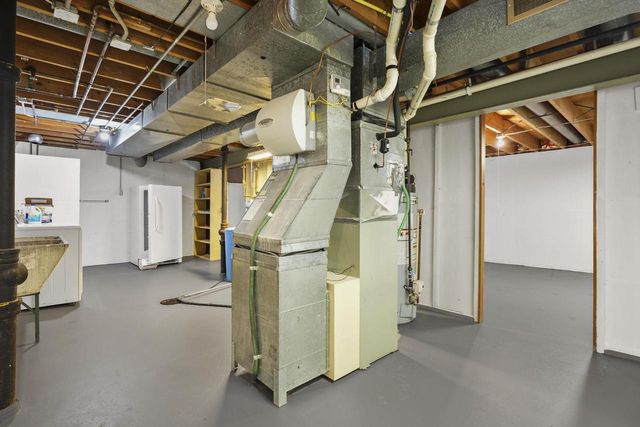 2217 Westbrook Lane, Madison, WI 53711