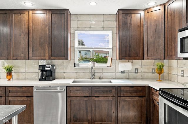 10133 Wellborne Drive, Indianapolis, IN 46236