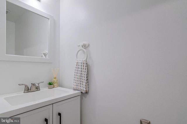 412 MAGNOLIA CT, Herndon, VA 20170