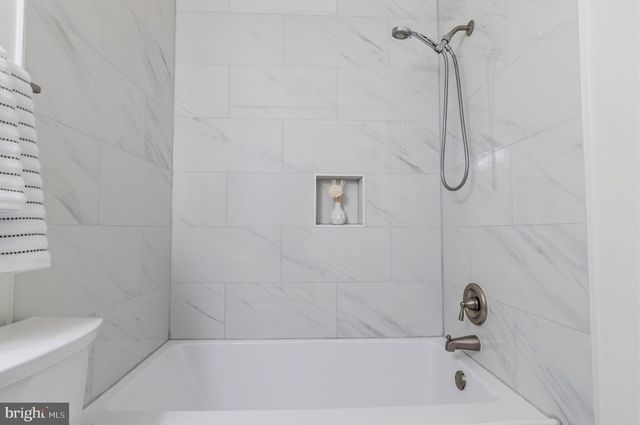 412 MAGNOLIA CT, Herndon, VA 20170