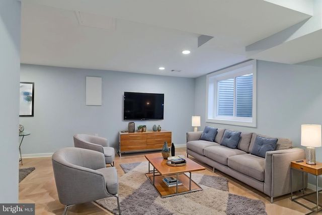 412 MAGNOLIA CT, Herndon, VA 20170