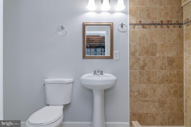 412 MAGNOLIA CT, Herndon, VA 20170