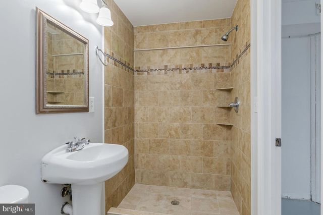 412 MAGNOLIA CT, Herndon, VA 20170