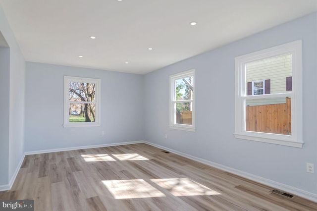 412 MAGNOLIA CT, Herndon, VA 20170