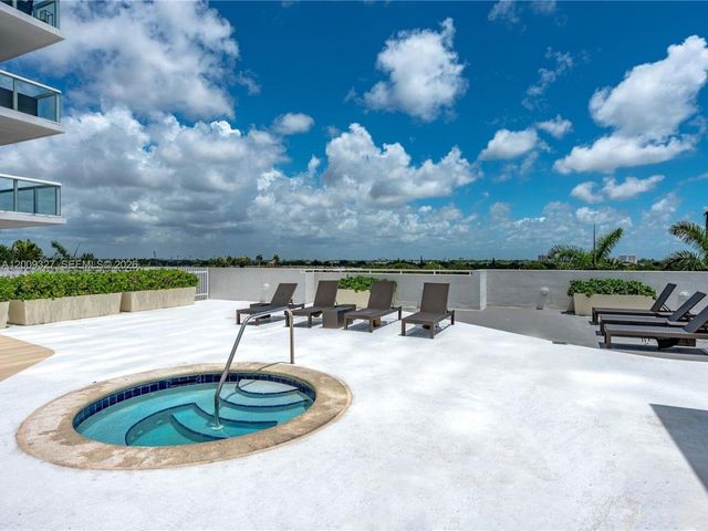 1861 NW S River Dr 1408, Miami, FL 33125