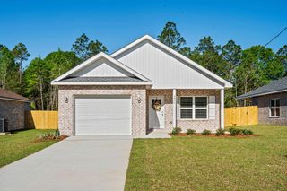 3806 Golden Acres Circle, Crestview, FL 32539