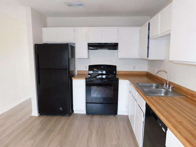 1002 Southwalk ST D, Georgetown, TX 78626