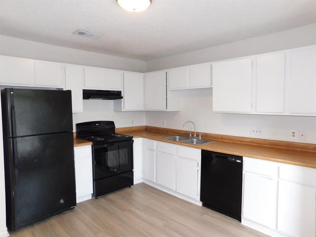 1002 Southwalk ST D, Georgetown, TX 78626