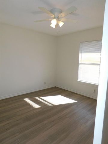 1002 Southwalk ST D, Georgetown, TX 78626