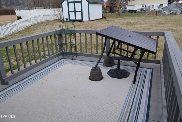 306 Summerwood Drive, Bristol, TN 37620